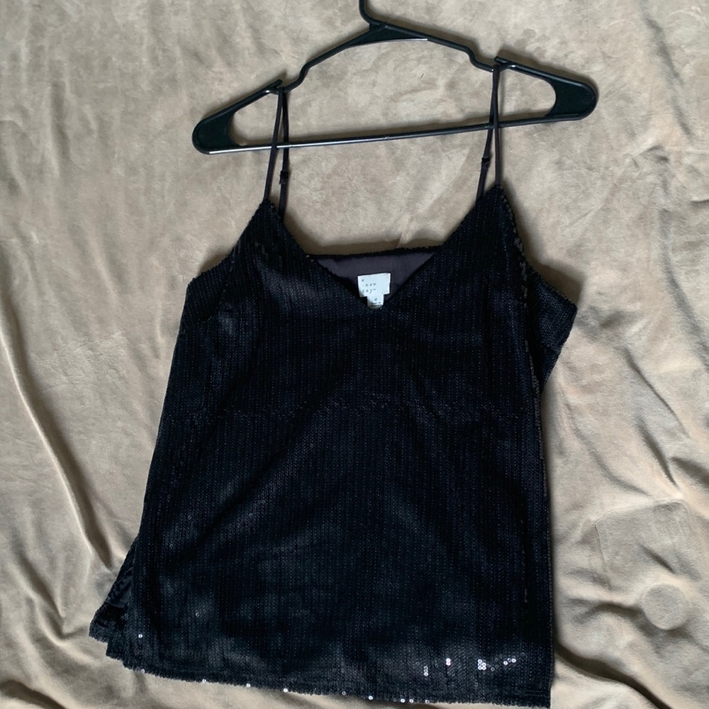 SEQUINED TANK TOP SIZED SMALL
